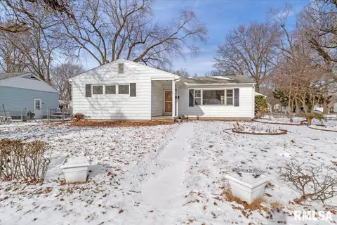 2457 Sussex Rd, Springfield, IL 62703