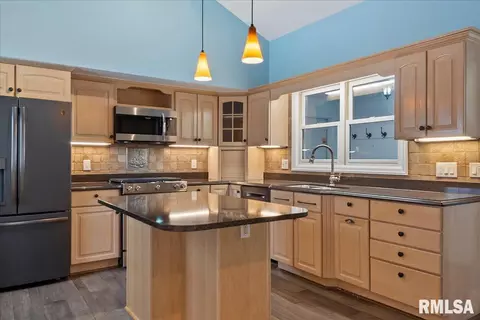 1336 S Lincoln St, Springfield, IL 62704 photo 9