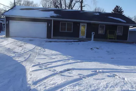111 S College, Chatham, IL 62629