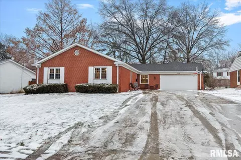 2312 S Wiggins Ave, Springfield, IL 62704