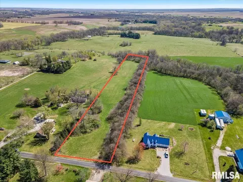 - John Wayne Road, Dawson, IL 62520