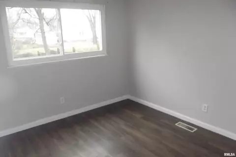 1228 N Patton, Springfield, IL 62702 photo 8