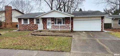 2118 Claremont Dr, Springfield, IL 62703