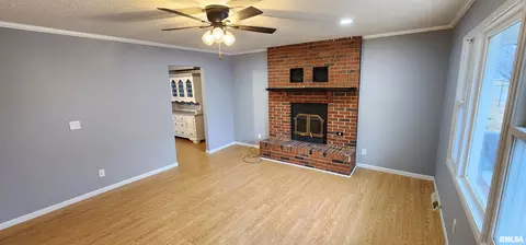 2118 Claremont Dr, Springfield, IL 62703 photo 5