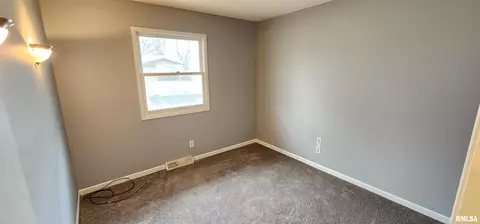 2118 Claremont Dr, Springfield, IL 62703 photo 16