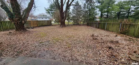 2118 Claremont Dr, Springfield, IL 62703 photo 2
