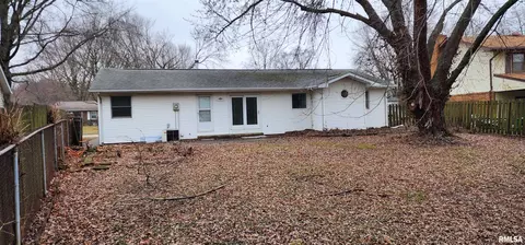 2118 Claremont Dr, Springfield, IL 62703 photo 4