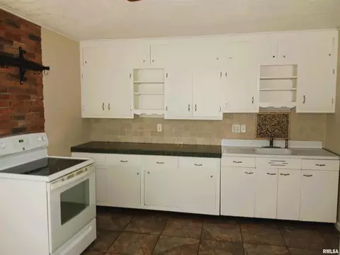 2604 Burton Dr, Springfield, IL 62703 photo 11
