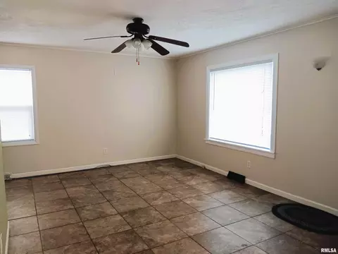 2604 Burton Dr, Springfield, IL 62703 photo 7