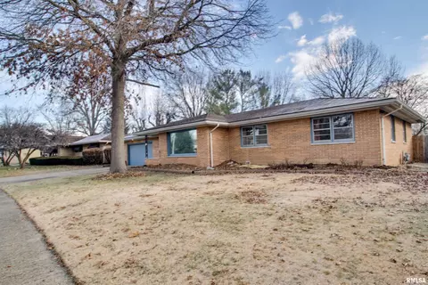 116 Glen Aire Dr, Springfield, IL 62703 photo 2
