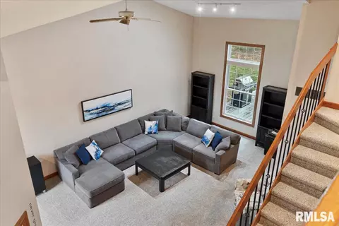 2550 Chapel Hill Dr, Springfield, IL 62702 photo 5