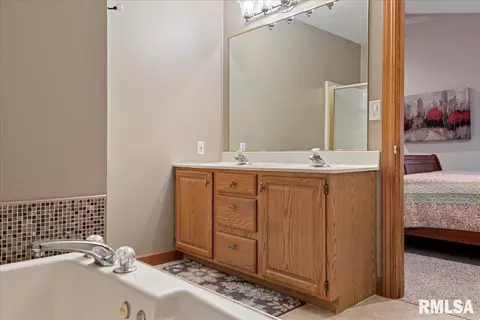 2550 Chapel Hill Dr, Springfield, IL 62702 photo 45