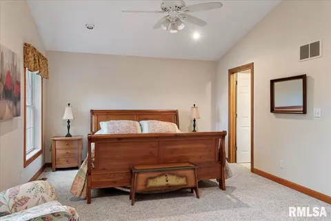 2550 Chapel Hill Dr, Springfield, IL 62702 photo 42