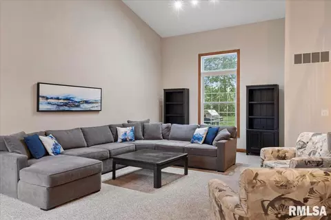 2550 Chapel Hill Dr, Springfield, IL 62702 photo 6