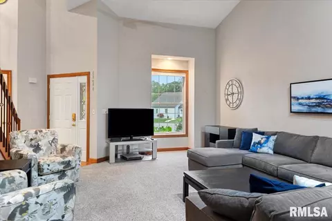 2550 Chapel Hill Dr, Springfield, IL 62702 photo 9
