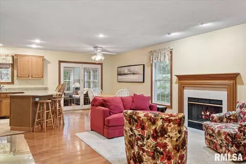 2550 Chapel Hill Dr, Springfield, IL 62702 photo 33