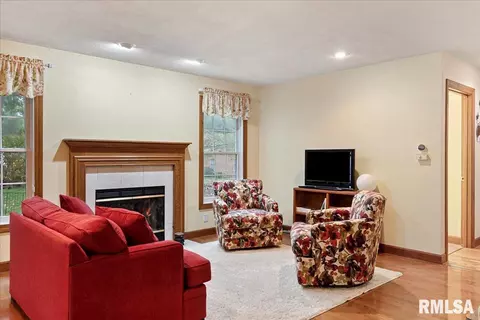 2550 Chapel Hill Dr, Springfield, IL 62702 photo 32