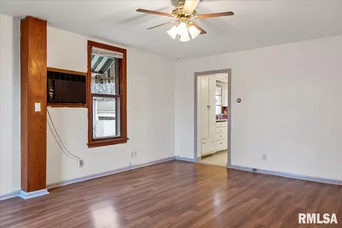 1616 W Monroe St, Springfield, IL 62704 photo 4