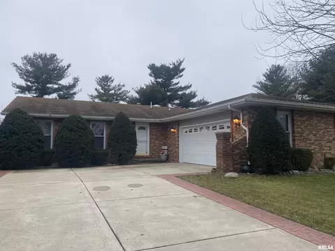 2524 Cherry Rd, Springfield, IL 62704