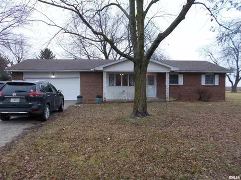 230 Olive St, Latham, IL 62543 photo 2