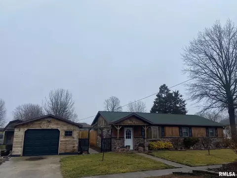 412 Oak St, Kincaid, IL 62540