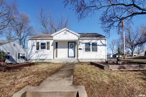 2549 Oak St, Quincy, IL 62301