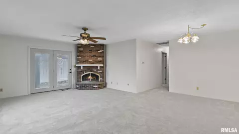 98 Brookside Pl, Springfield, IL 62704 photo 6