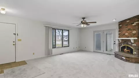 98 Brookside Pl, Springfield, IL 62704 photo 7