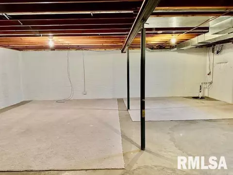 1714 Devonwood Dr, Springfield, IL 62704 photo 23