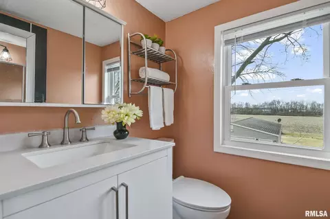Bath - 2857 S 3rd St, Springfield, IL 62703 photo 2 of 2