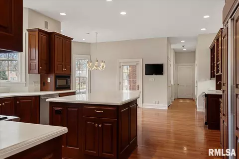 1855 S Wiggins Ave, Springfield, IL 62704 photo 11