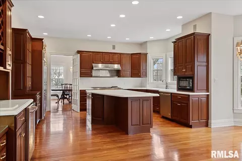 1855 S Wiggins Ave, Springfield, IL 62704 photo 15