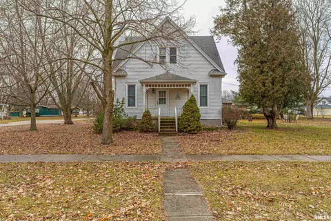 421 Cobleigh St, Emden, IL 62635