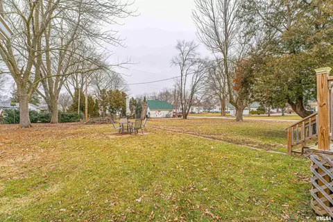 421 Cobleigh St, Emden, IL 62635 photo 5