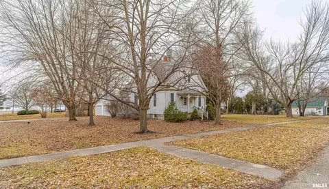 421 Cobleigh St, Emden, IL 62635 photo 2