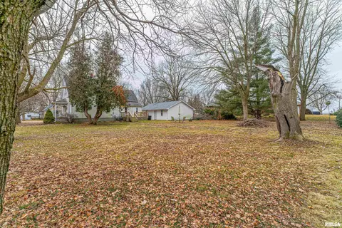 421 Cobleigh St, Emden, IL 62635 photo 7