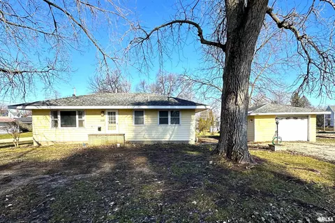 510 E Division St, Galva, IL 61434