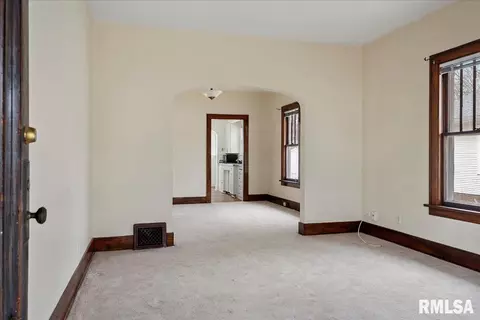 517 Williams St, Springfield, IL 62704 photo 4