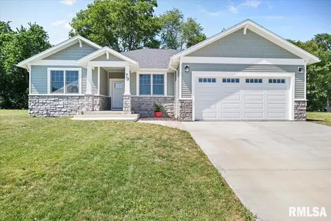 79 Firefly Ct, Chatham, IL 62629