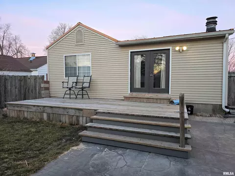 Exterior - 1721 N 22nd St, Springfield, IL 62702 photo 7 of 7