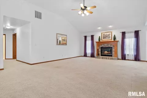 3912 Thackeray Dr, Springfield, IL 62711 photo 6