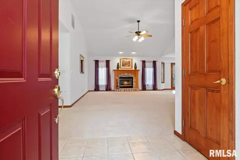 3912 Thackeray Dr, Springfield, IL 62711 photo 4