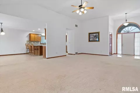 3912 Thackeray Dr, Springfield, IL 62711 photo 7