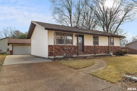 3820 Grouse Rd, Springfield, IL 62707