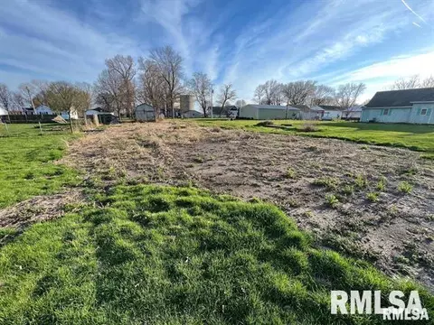 1027 Crosby St, Cornland, IL 62519