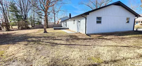2416 Manchester Dr, Springfield, IL 62704 photo 5