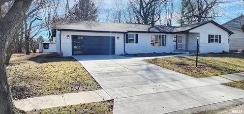 2416 Manchester Dr, Springfield, IL 62704 photo 3