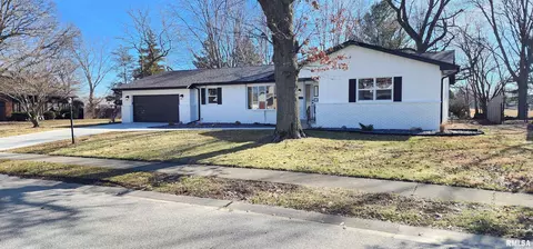 2416 Manchester Dr, Springfield, IL 62704 photo 2