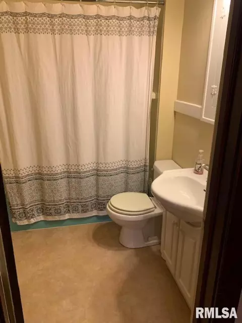 122 S State St, Springfield, IL 62704 photo 10