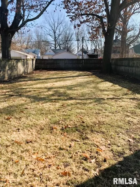 122 S State St, Springfield, IL 62704 photo 27